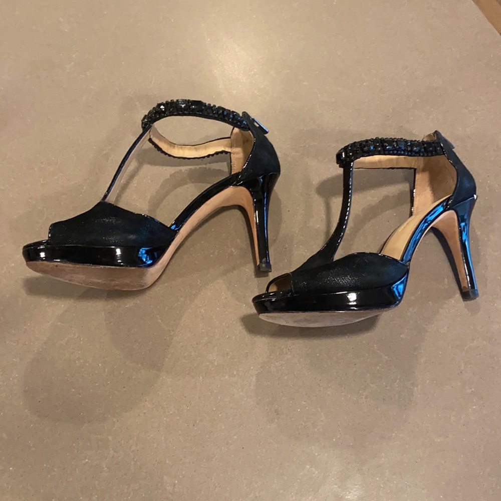 Antonio Melani size 9 heels Excellent condition
